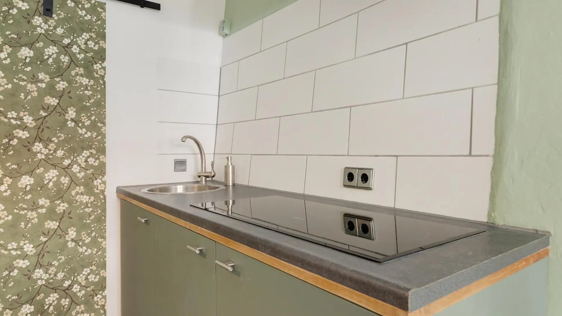 Beautiful Apartment In Vibrant Utrecht City Center 0*,  Netherlands